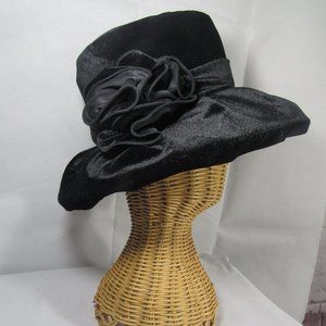 ENGLISH LADIES HAT, REPRODUCTION, NEW BLACK VELVETY SIZE M